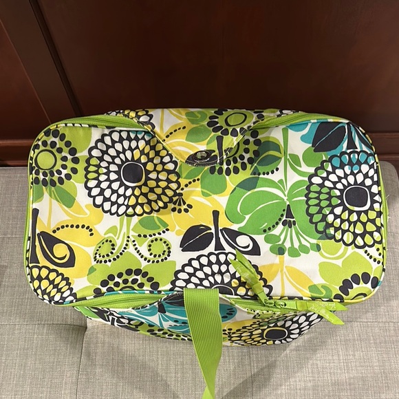 Vera Bradley Insulated Cooler Tote Bag in Lime's Up - Picture 5 of 9